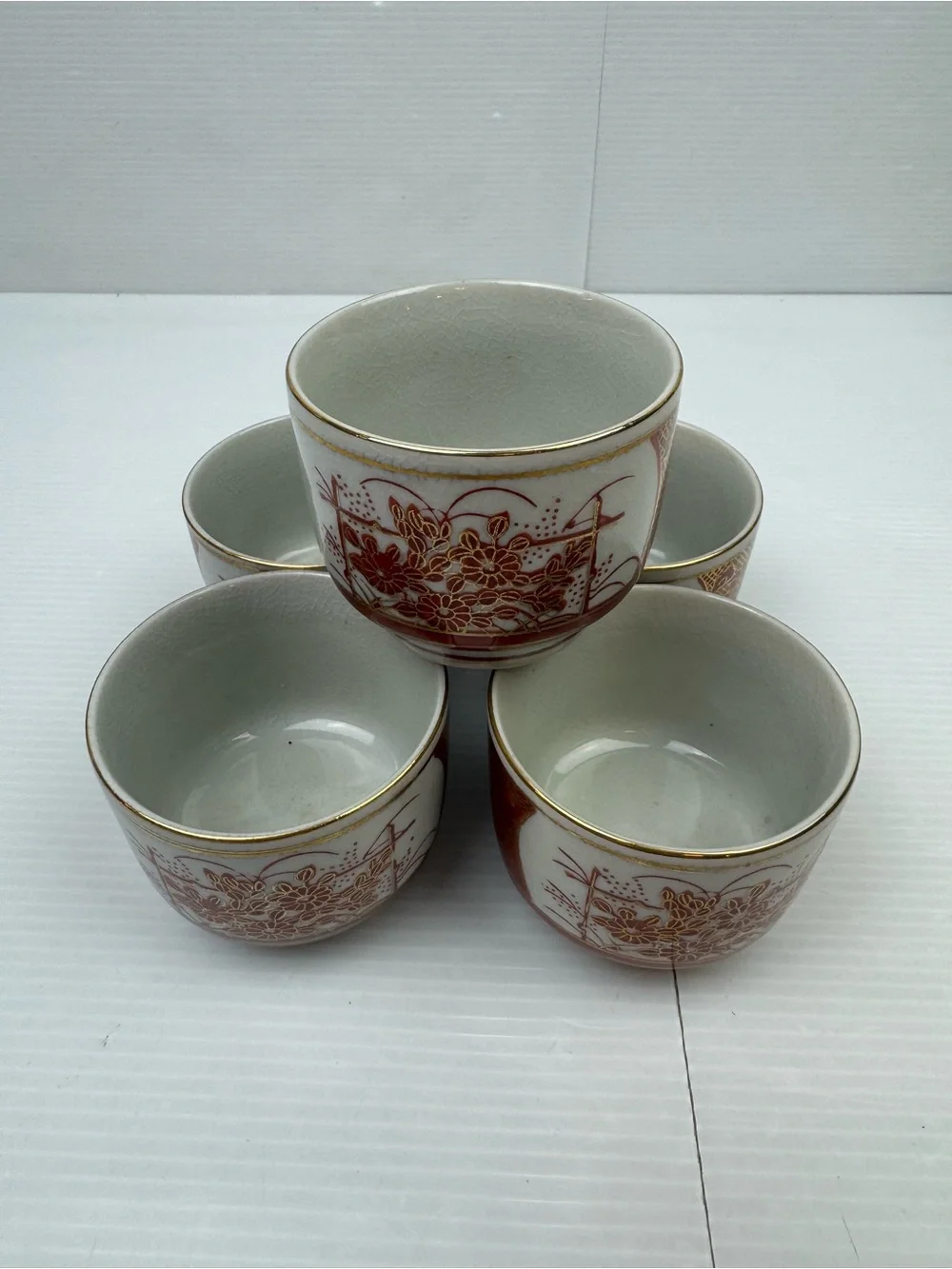 VTG Japanese Satsuma Sake Tea Cups Set Of 5 Red Gold Floral Crackle Glaze Marked